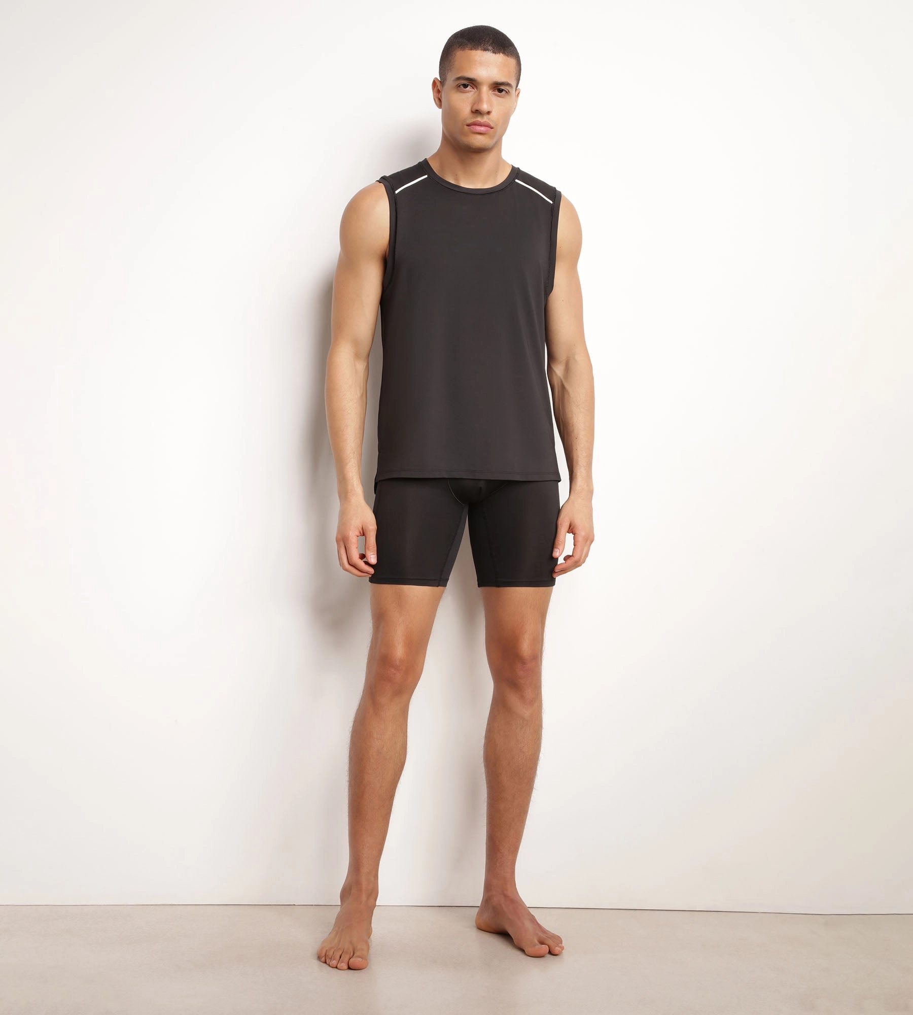Débardeur de sport homme en matière aérée Noire Dim Move