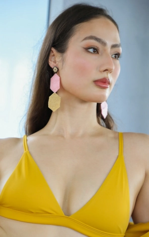 Earrings Tres Horus Un Tercio Short