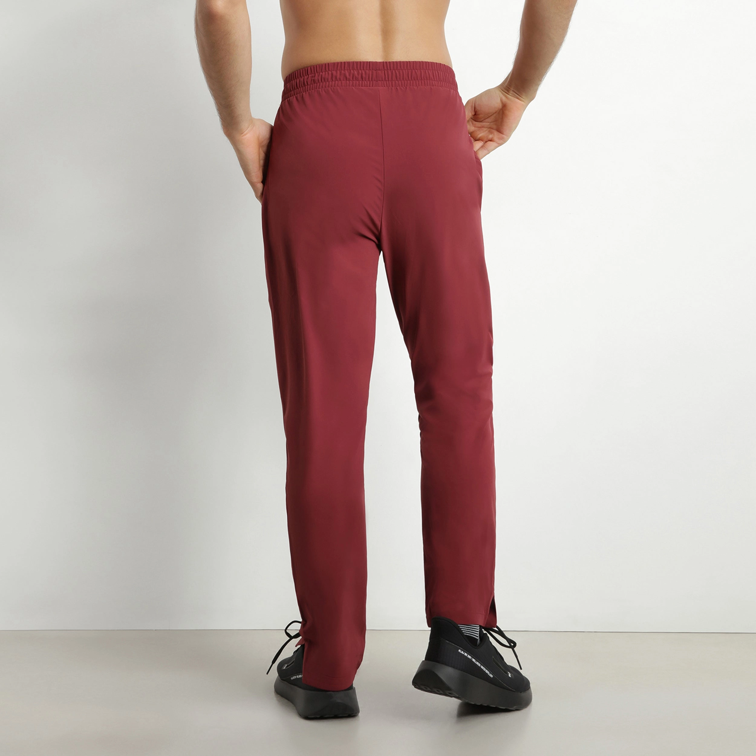 Pantalon de sport chino pour homme en jersey stretch Bordeaux Dim Move