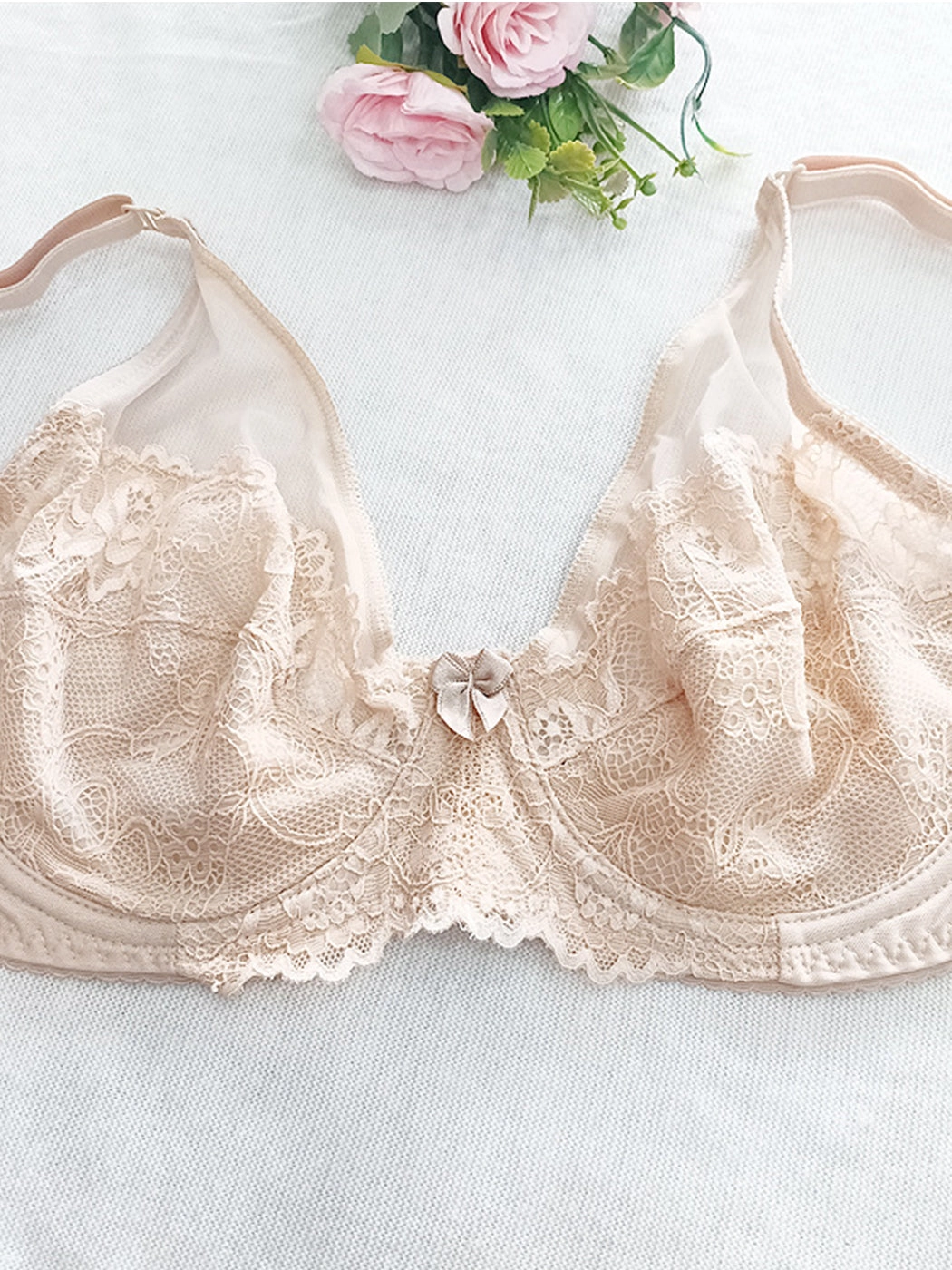 V-neck Ultra-thin Lace Underwire Bra